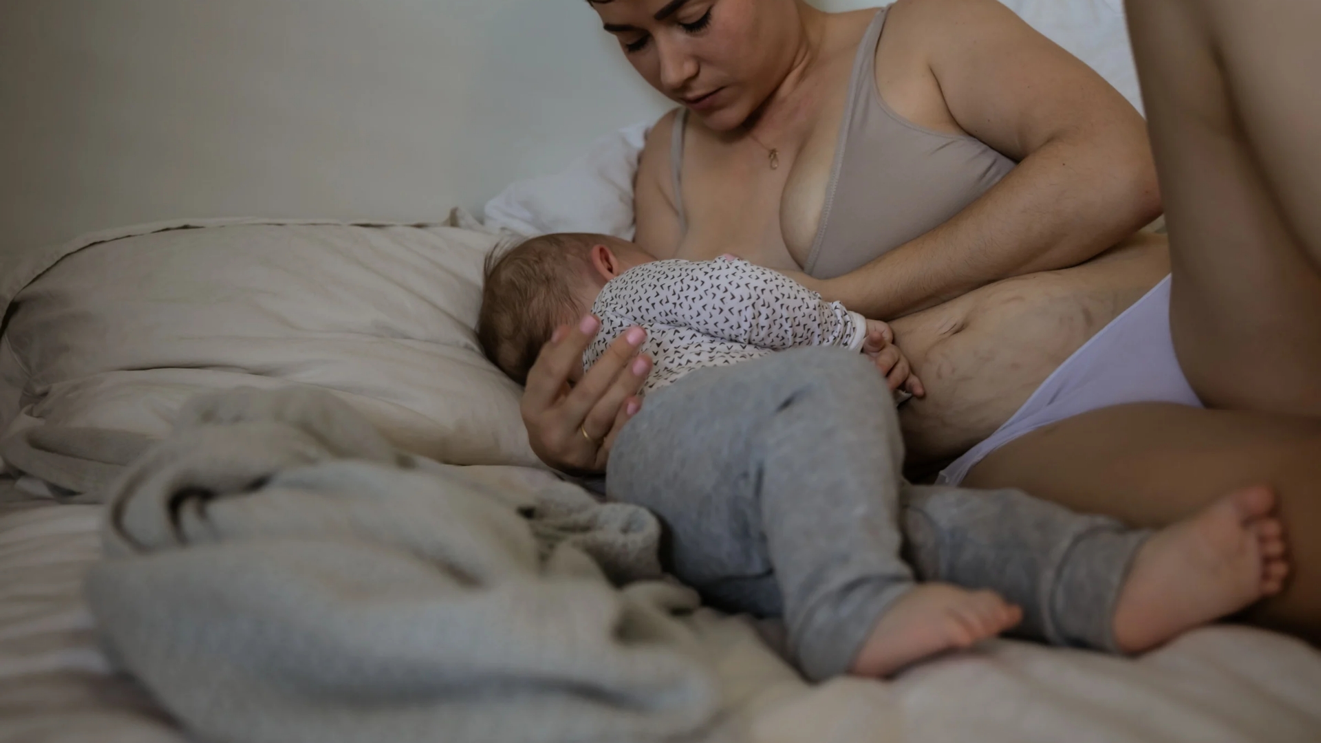 Rückbildung & Mamasein: DROP-IN im motherly STUDIO